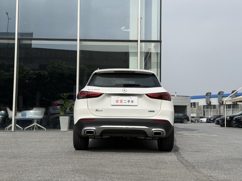Mercedes-Benz Mercedes-Benz GLA