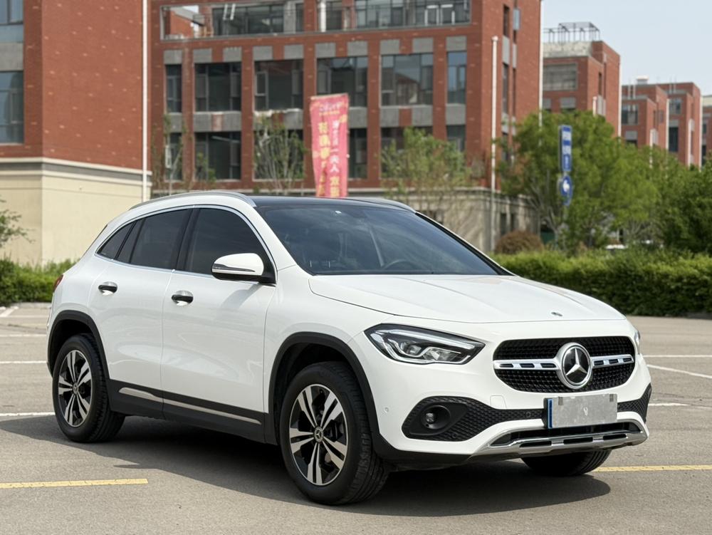 Mercedes-Benz Mercedes-Benz GLA