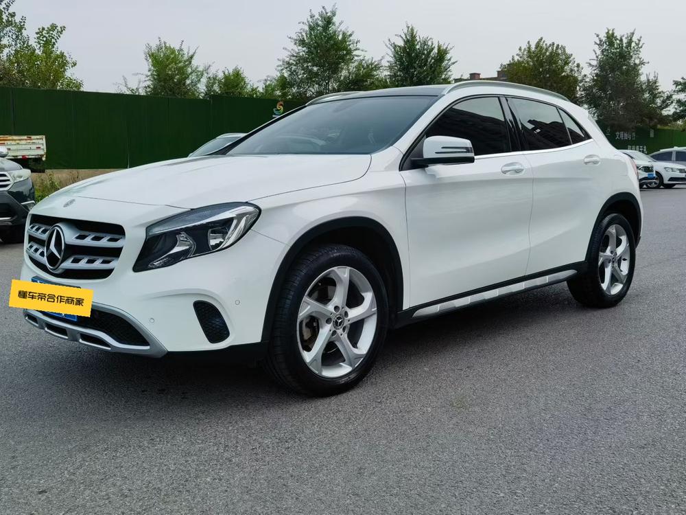 Mercedes-Benz Mercedes-Benz GLA
