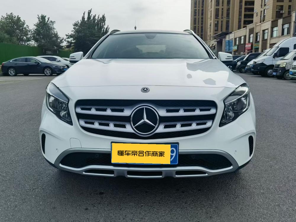 Mercedes-Benz Mercedes-Benz GLA
