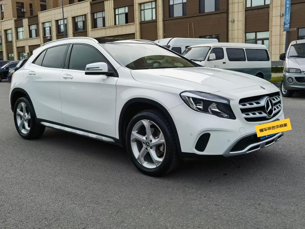 Mercedes-Benz Mercedes-Benz GLA