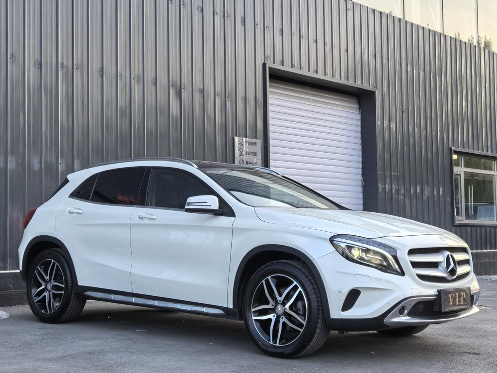 Mercedes-Benz Mercedes-Benz GLA