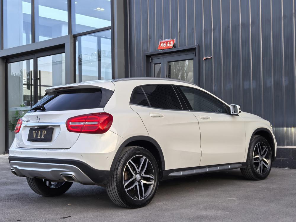 Mercedes-Benz Mercedes-Benz GLA