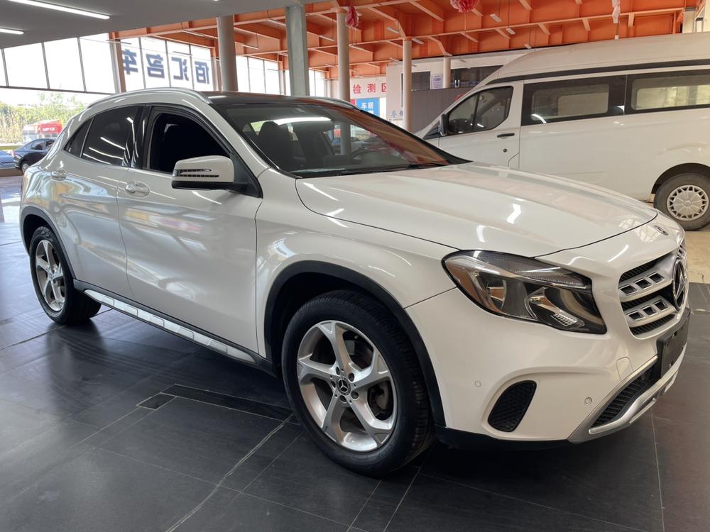 Mercedes-Benz Mercedes-Benz GLA