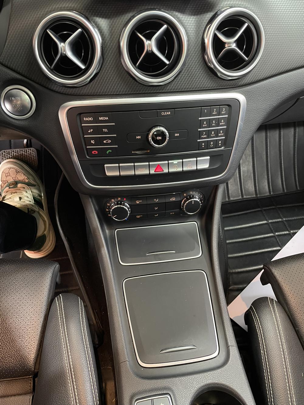 Mercedes-Benz Mercedes-Benz GLA