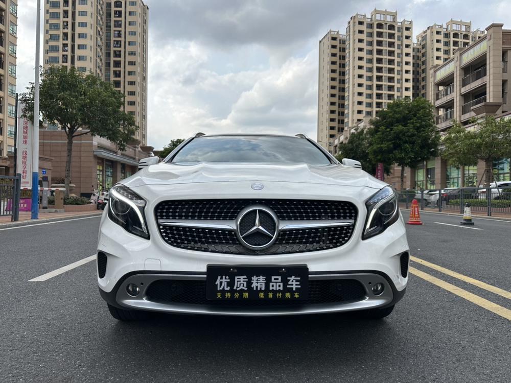 Mercedes-Benz Mercedes-Benz GLA