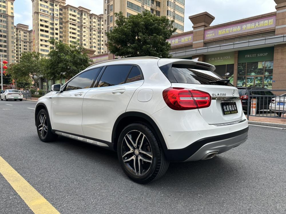 Mercedes-Benz Mercedes-Benz GLA