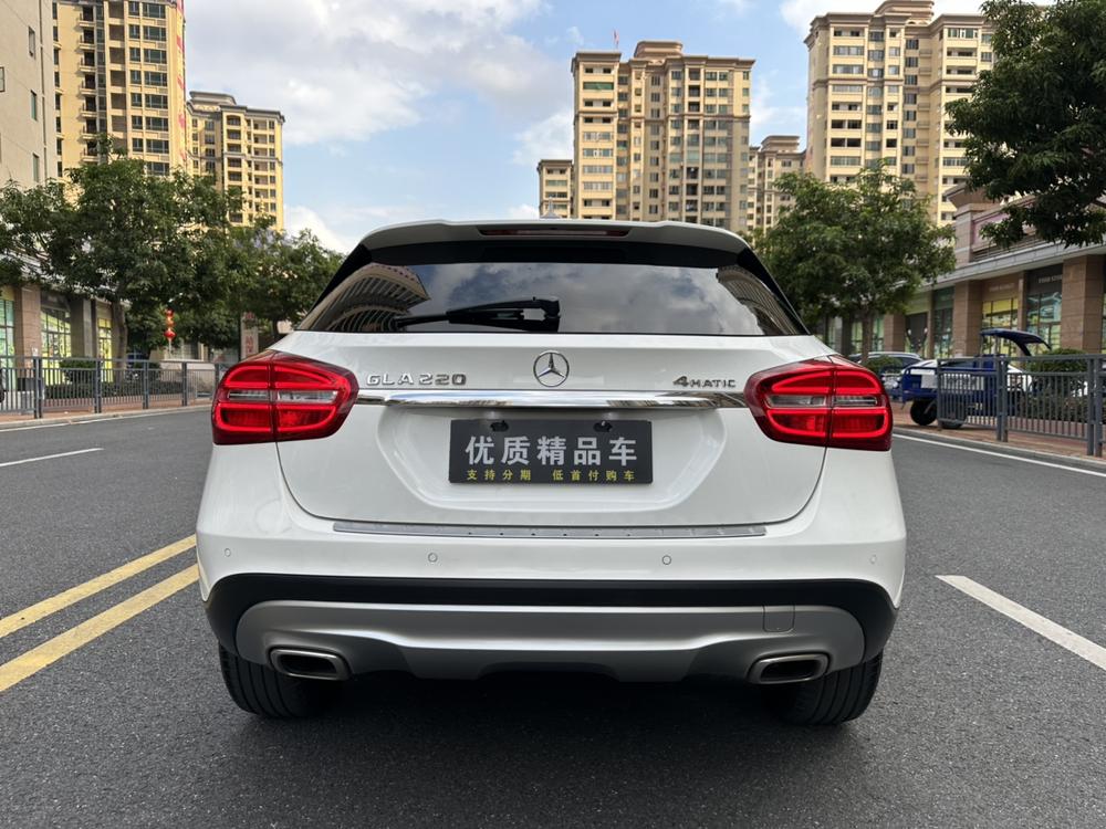 Mercedes-Benz Mercedes-Benz GLA