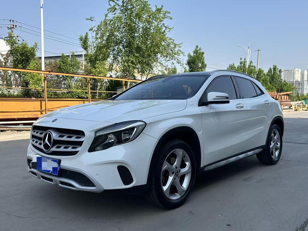 Mercedes-Benz Mercedes-Benz GLA