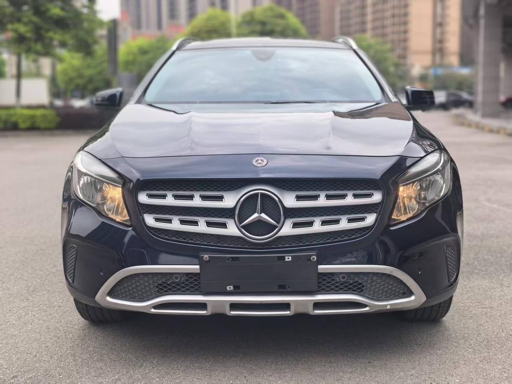 Mercedes-Benz Mercedes-Benz GLA