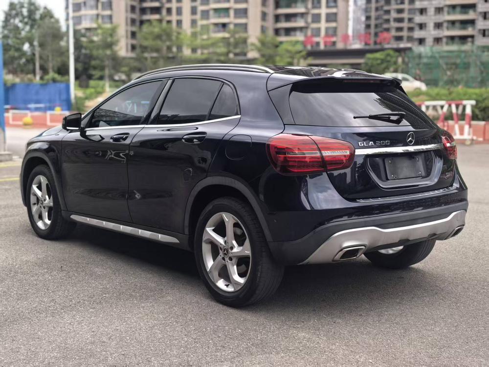 Mercedes-Benz Mercedes-Benz GLA