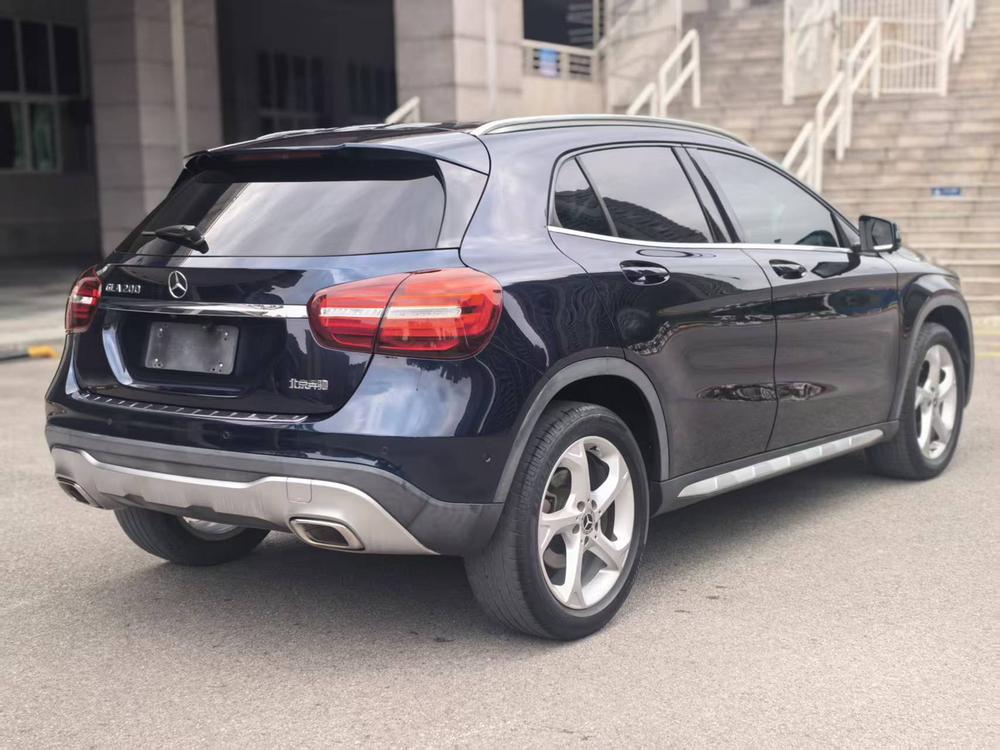 Mercedes-Benz Mercedes-Benz GLA