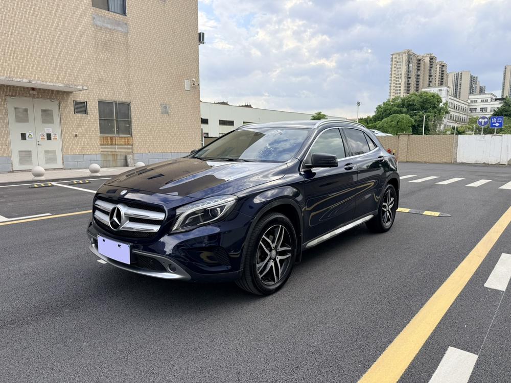 Mercedes-Benz Mercedes-Benz GLA