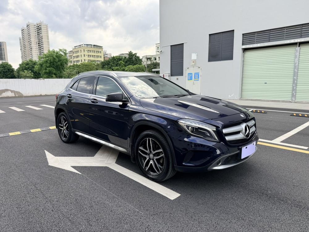 Mercedes-Benz Mercedes-Benz GLA