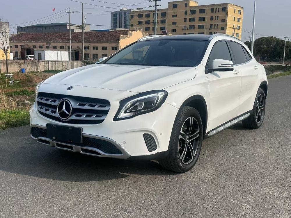 Mercedes-Benz Mercedes-Benz GLA