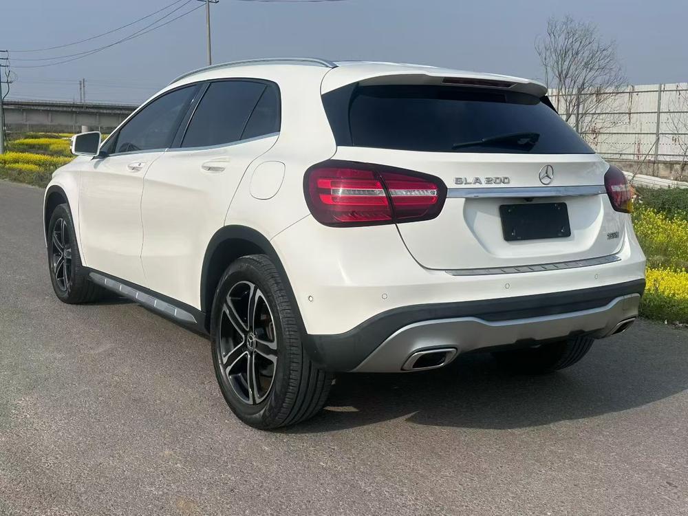 Mercedes-Benz Mercedes-Benz GLA