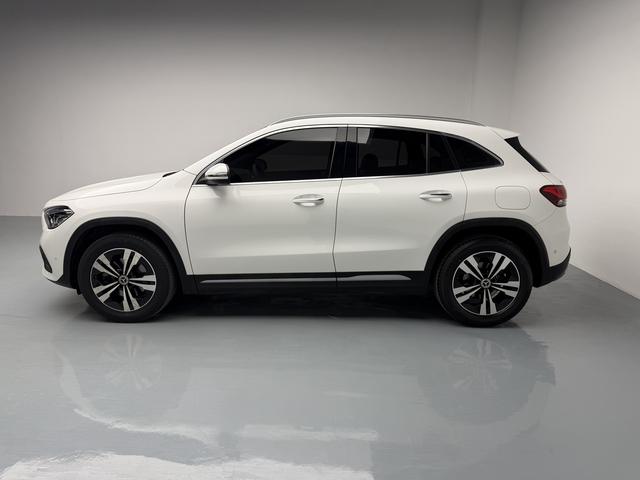 Mercedes-Benz Mercedes-Benz GLA