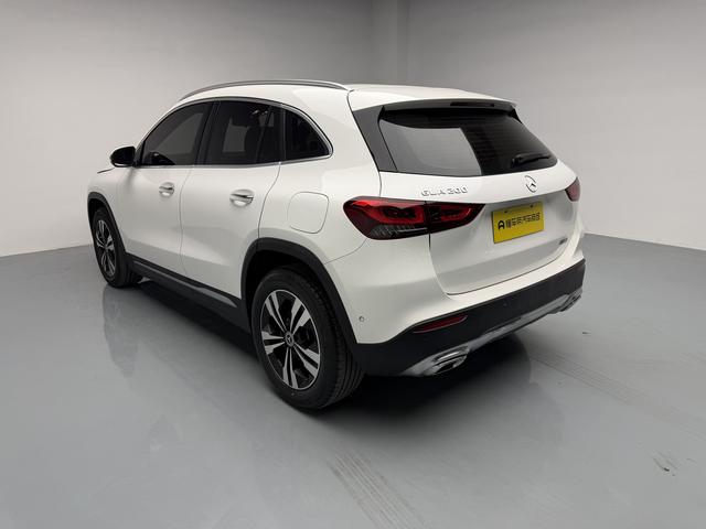 Mercedes-Benz Mercedes-Benz GLA