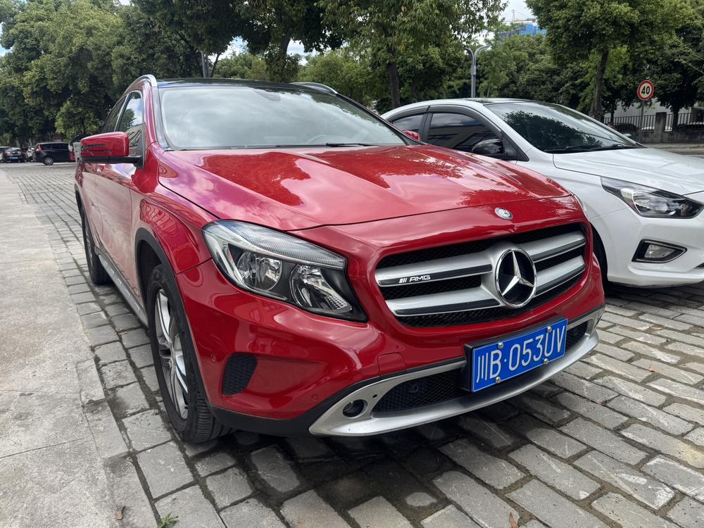 Mercedes-Benz Mercedes-Benz GLA