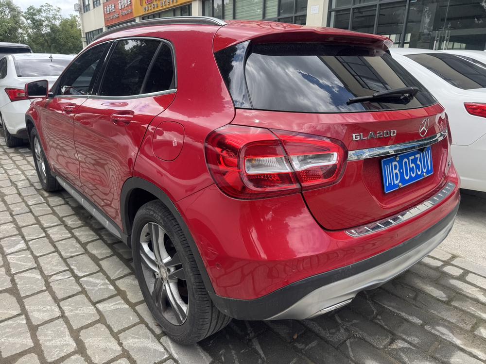 Mercedes-Benz Mercedes-Benz GLA