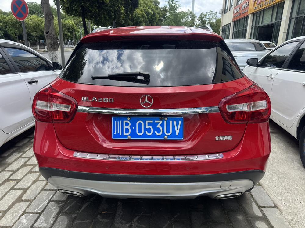 Mercedes-Benz Mercedes-Benz GLA