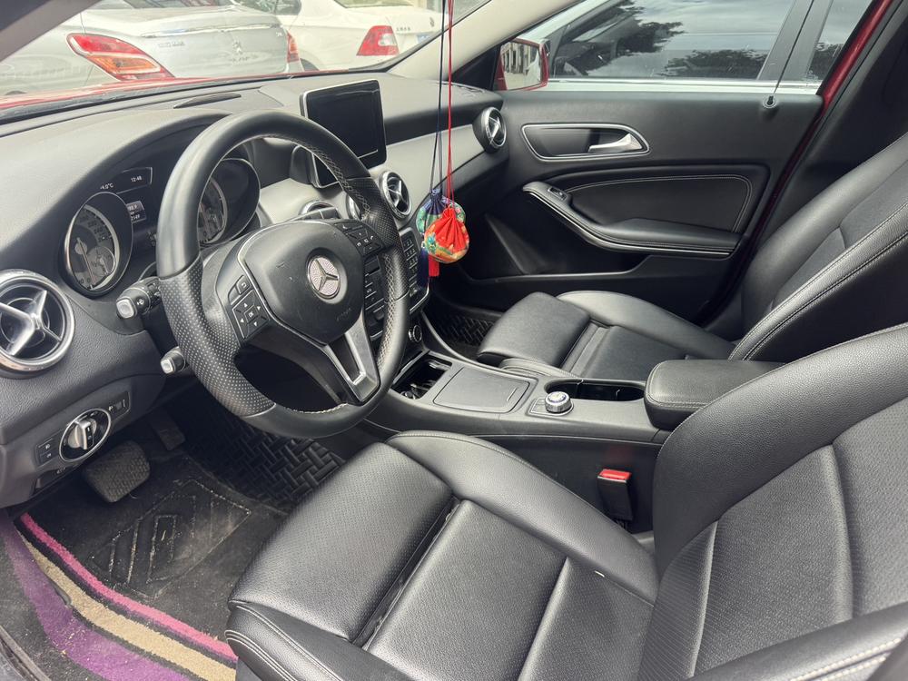 Mercedes-Benz Mercedes-Benz GLA