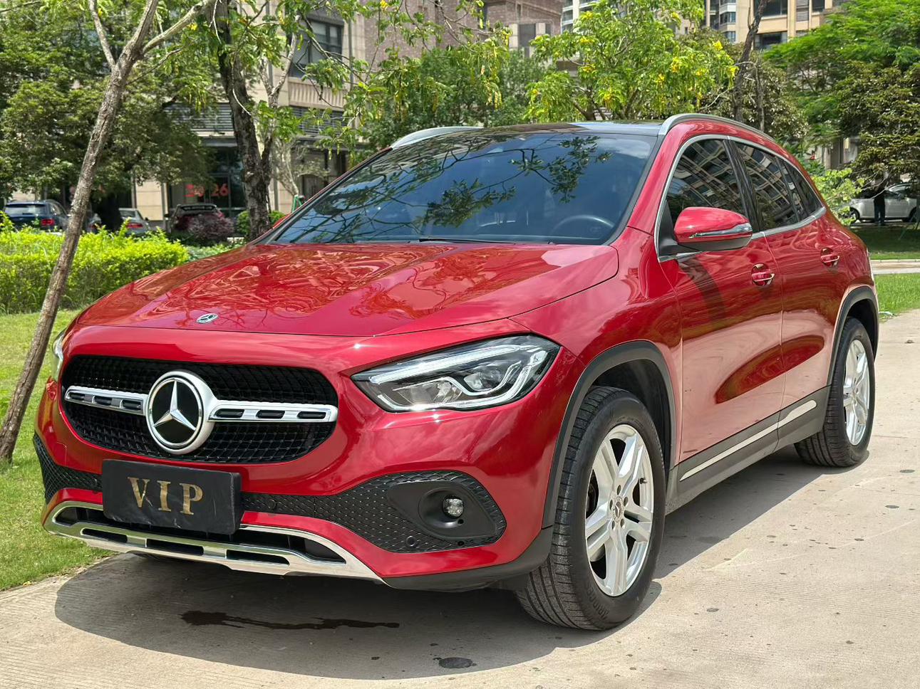 Mercedes-Benz Mercedes-Benz GLA