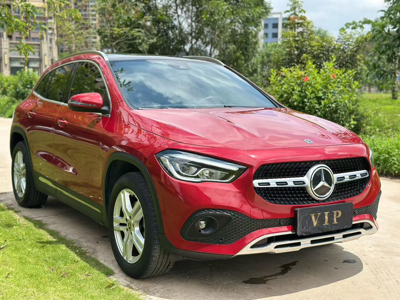 Mercedes-Benz Mercedes-Benz GLA