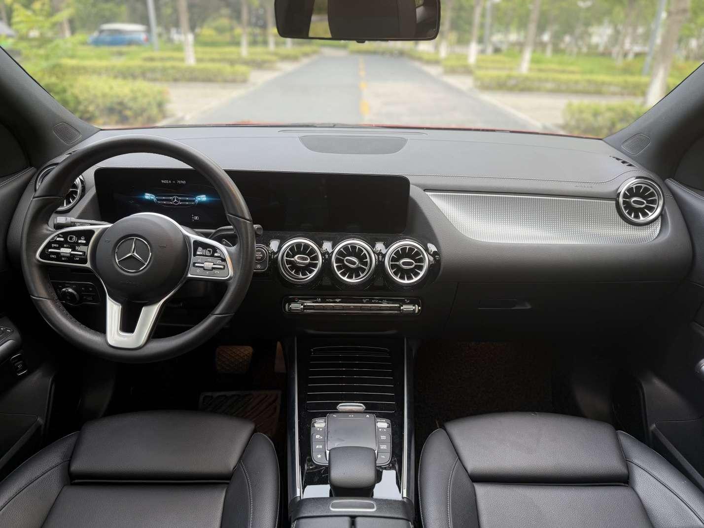 Mercedes-Benz Mercedes-Benz GLA