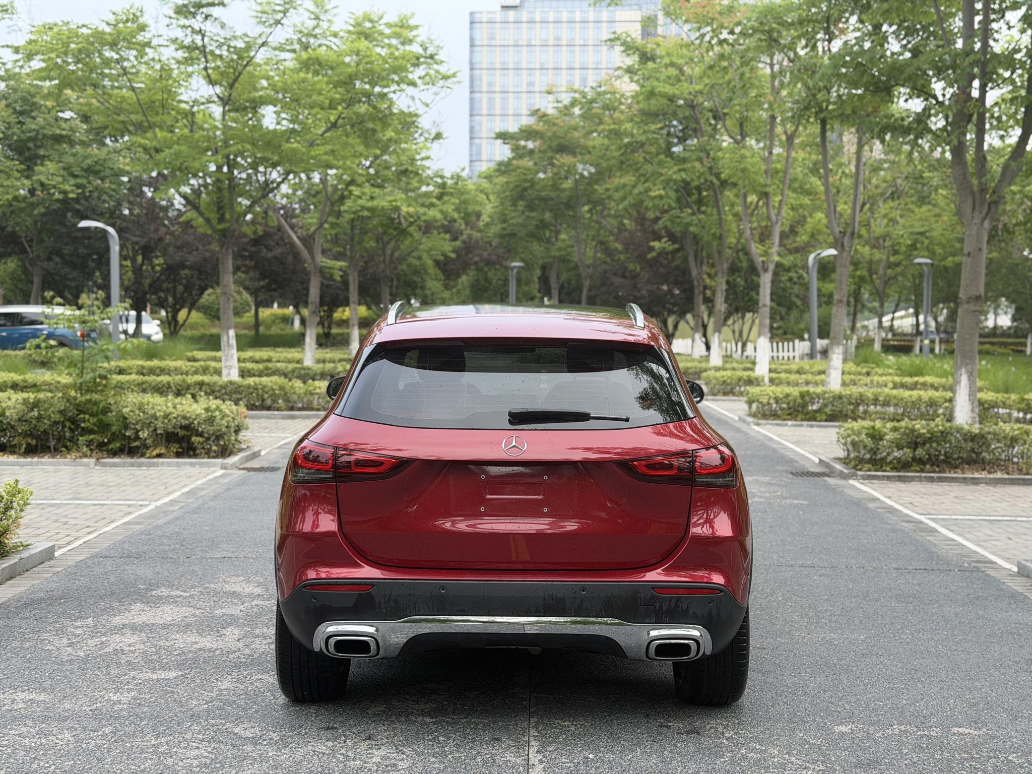 Mercedes-Benz Mercedes-Benz GLA