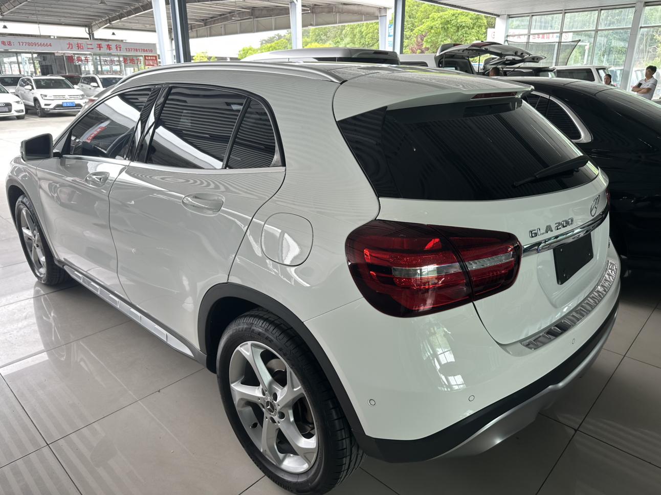 Mercedes-Benz Mercedes-Benz GLA