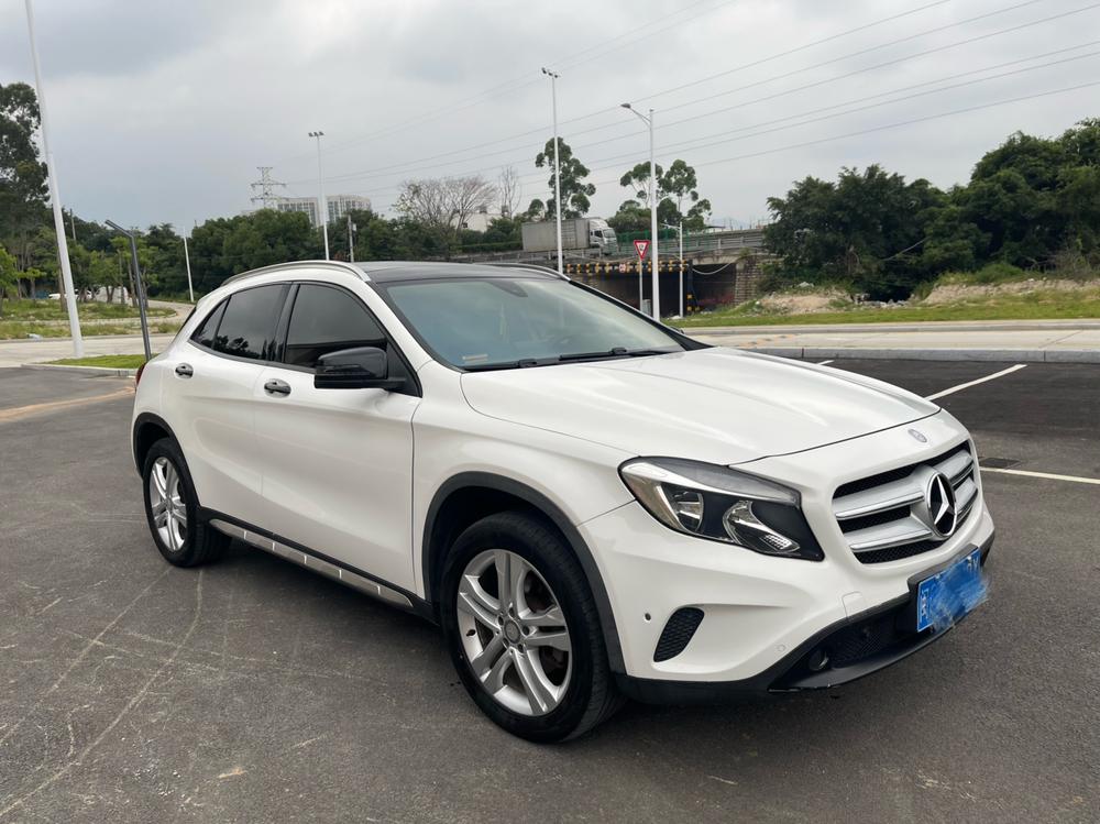 Mercedes-Benz Mercedes-Benz GLA