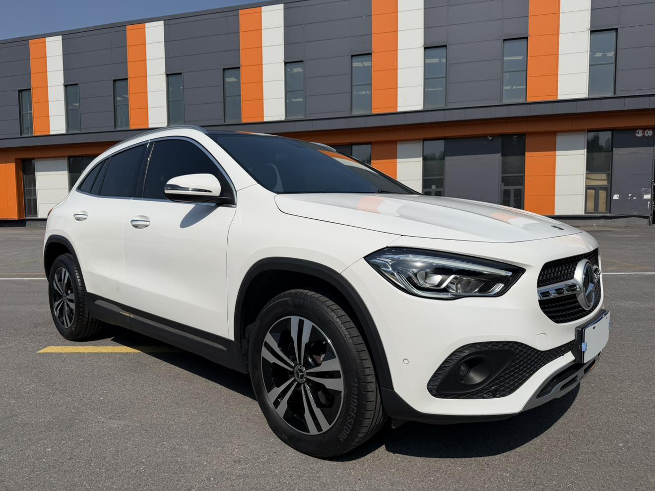 Mercedes-Benz Mercedes-Benz GLA