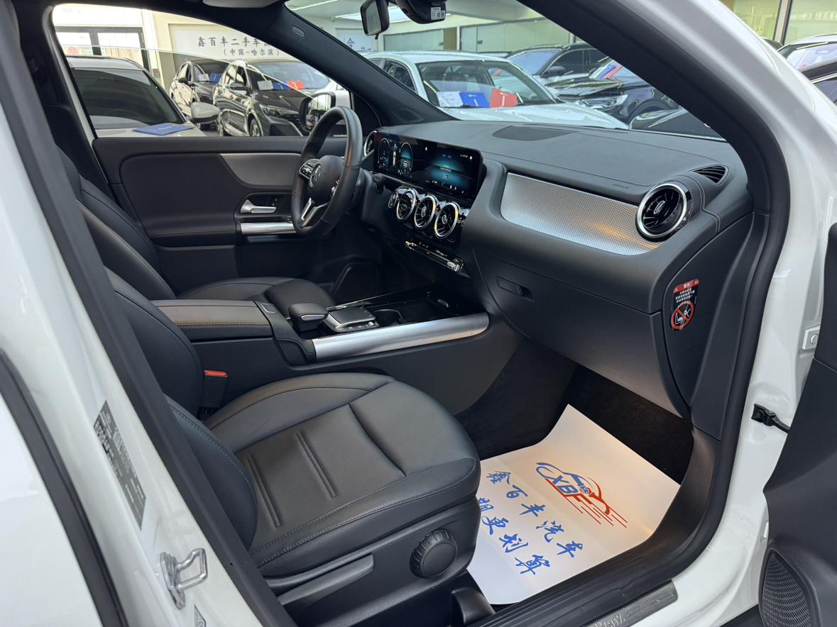 Mercedes-Benz Mercedes-Benz GLA