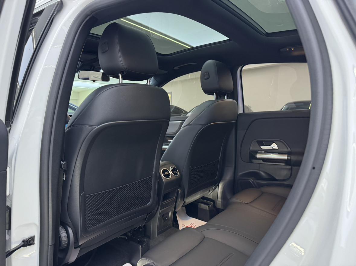 Mercedes-Benz Mercedes-Benz GLA