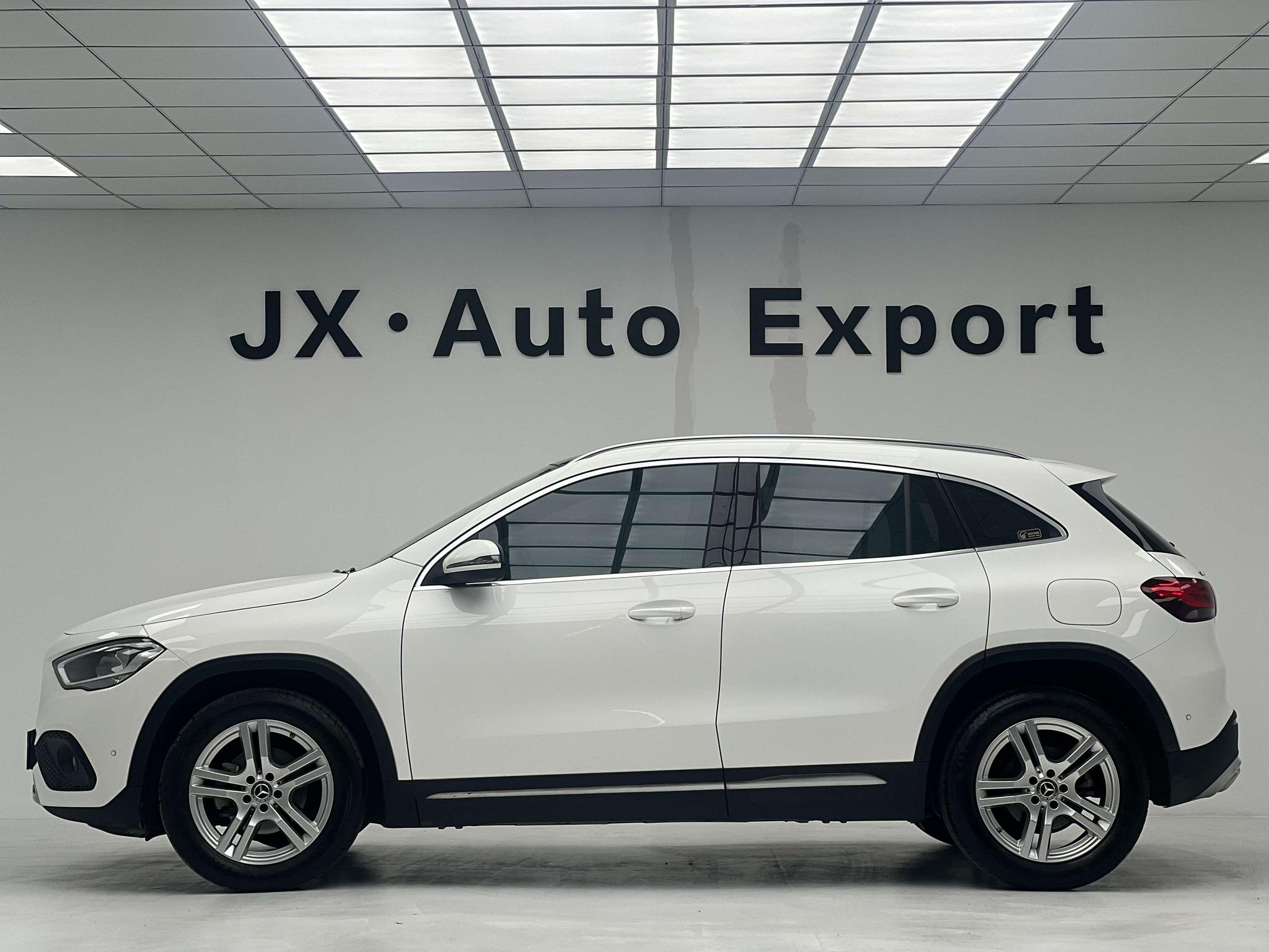 Mercedes-Benz Mercedes-Benz GLA