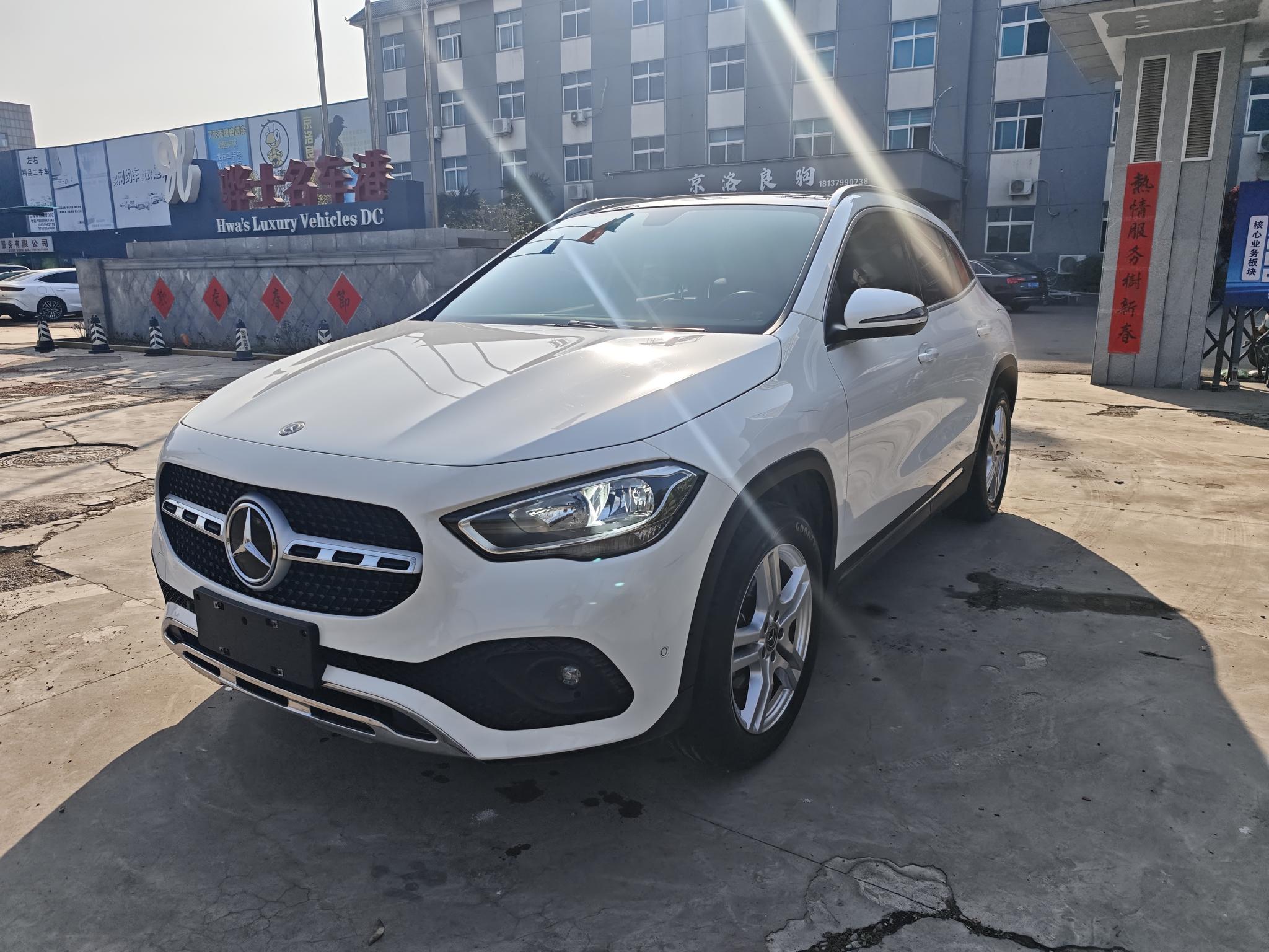 Mercedes-Benz Mercedes-Benz GLA