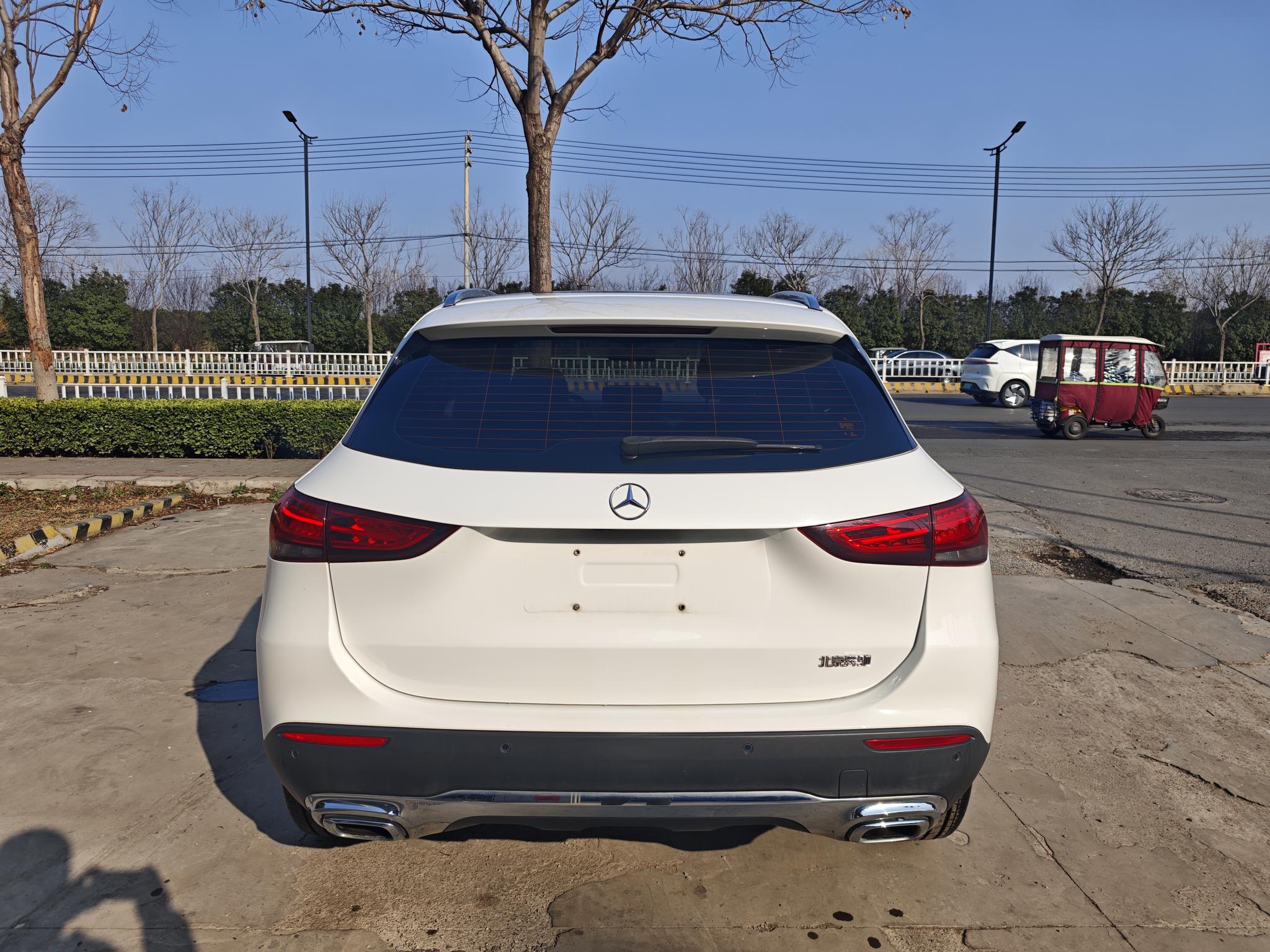 Mercedes-Benz Mercedes-Benz GLA