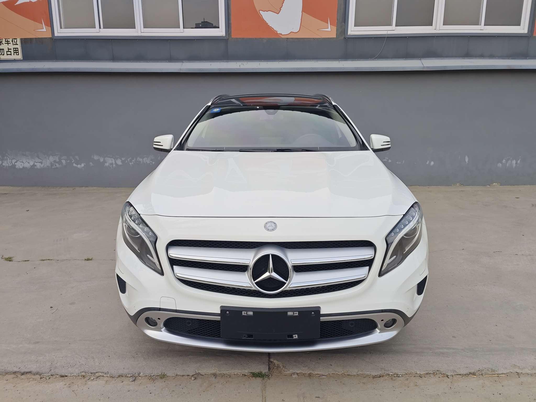 Mercedes-Benz Mercedes-Benz GLA