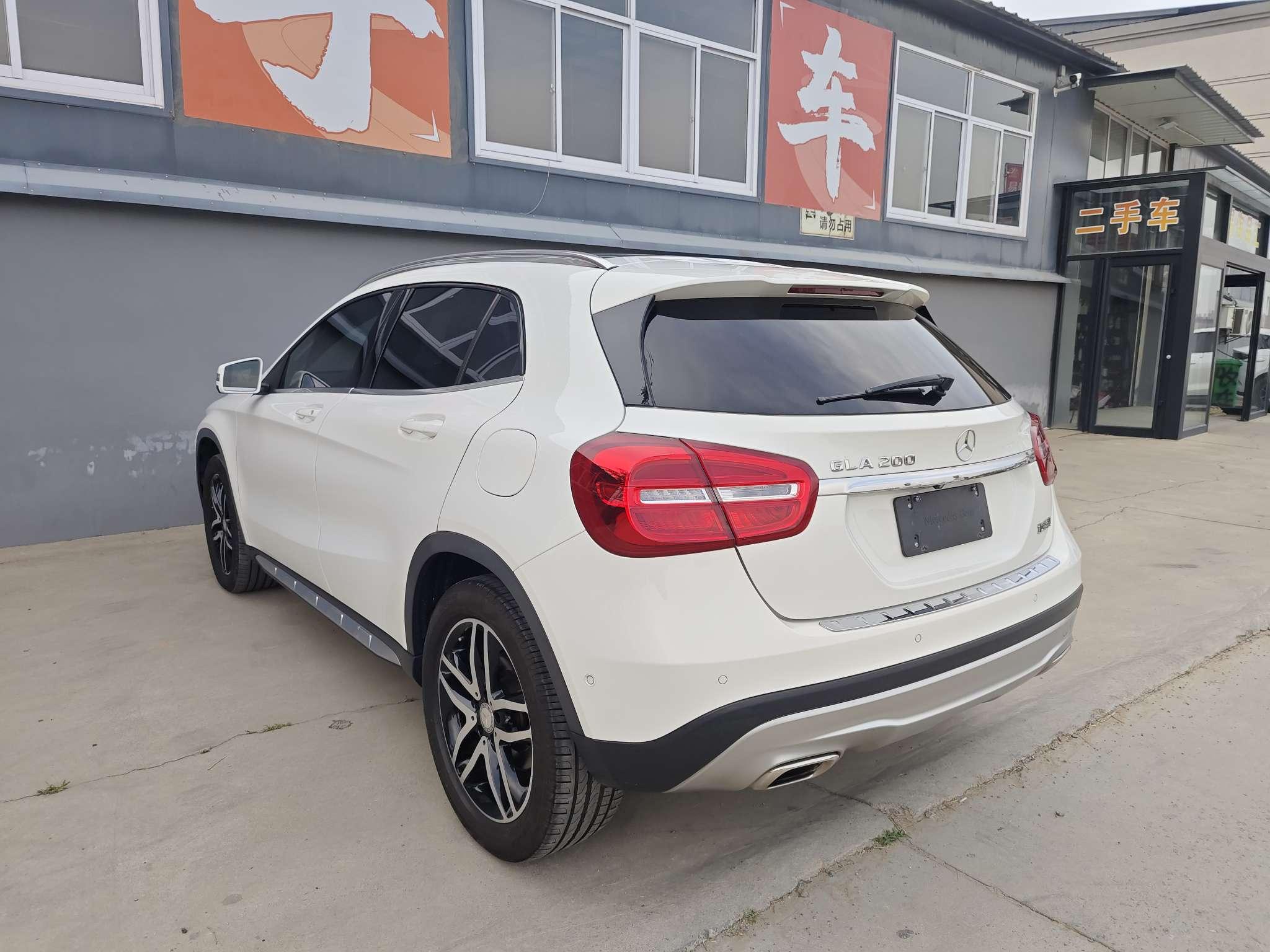 Mercedes-Benz Mercedes-Benz GLA