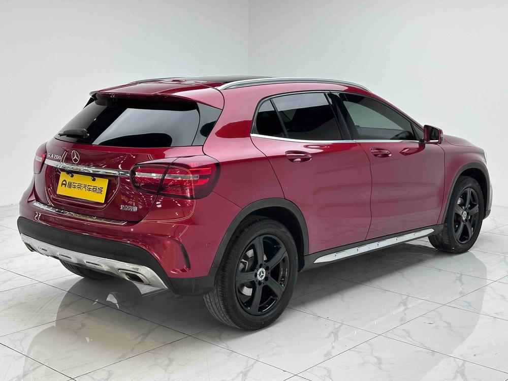 Mercedes-Benz Mercedes-Benz GLA