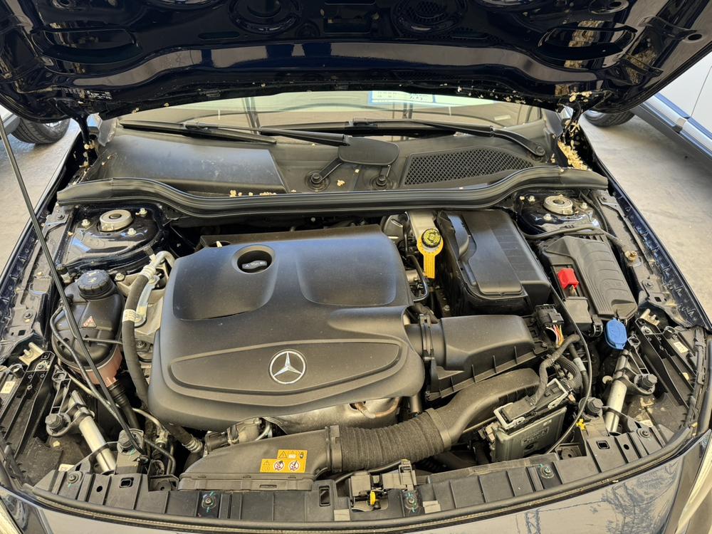 Mercedes-Benz Mercedes-Benz GLA