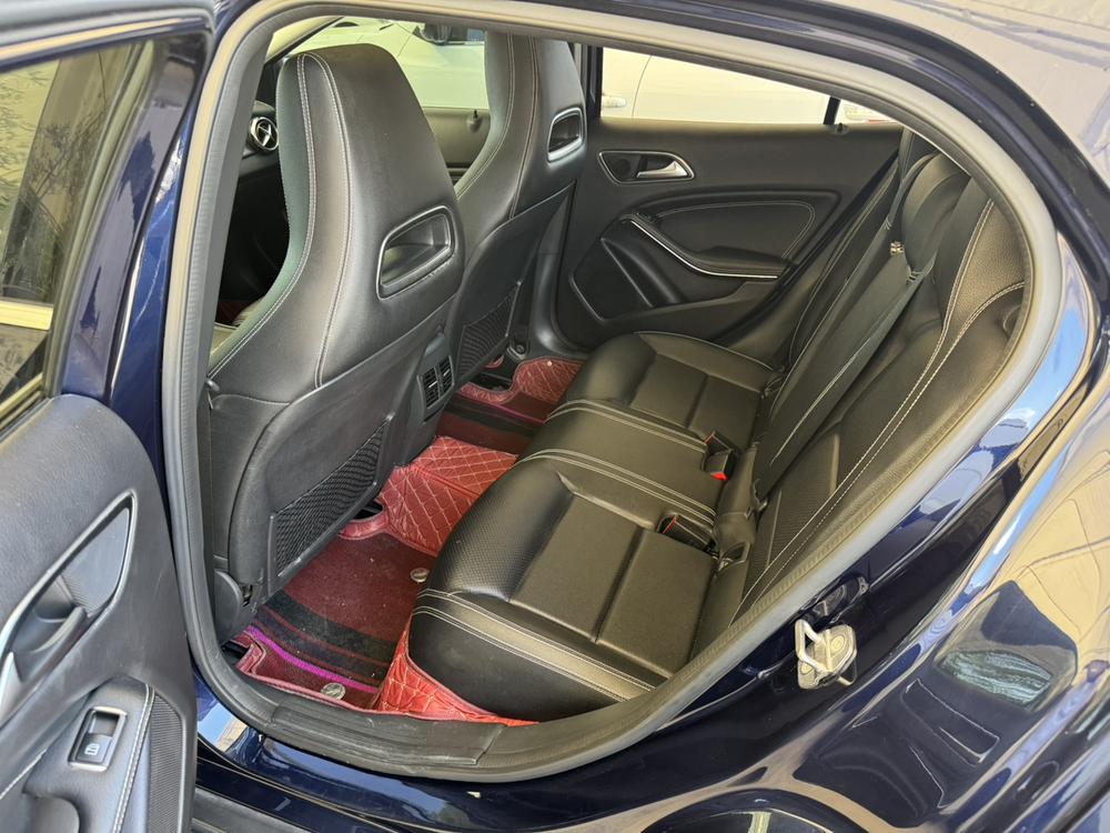 Mercedes-Benz Mercedes-Benz GLA