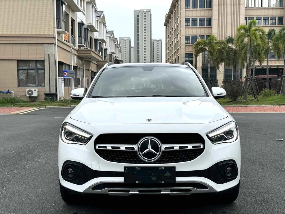Mercedes-Benz Mercedes-Benz GLA