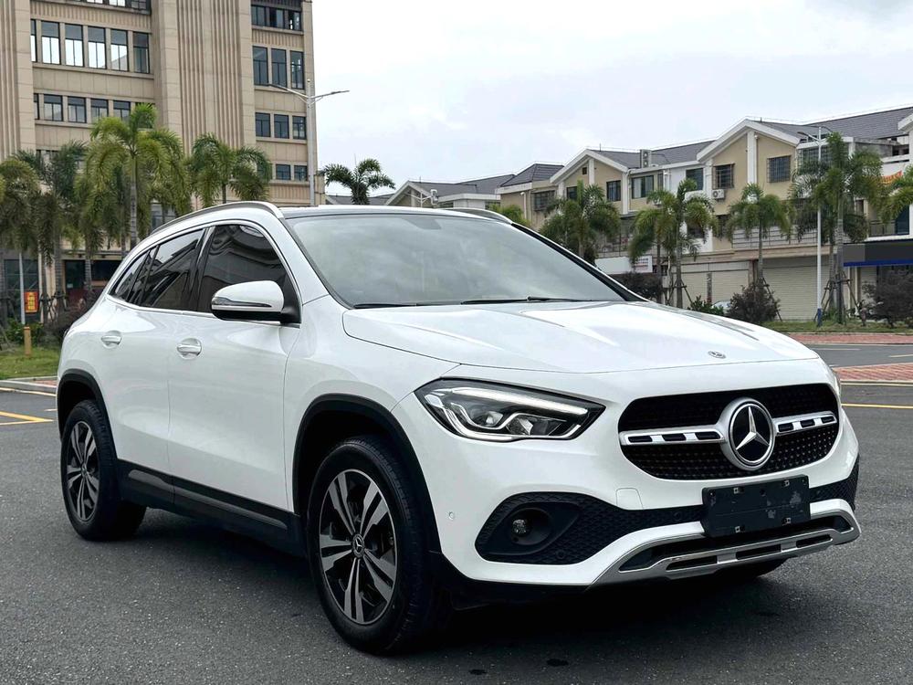 Mercedes-Benz Mercedes-Benz GLA