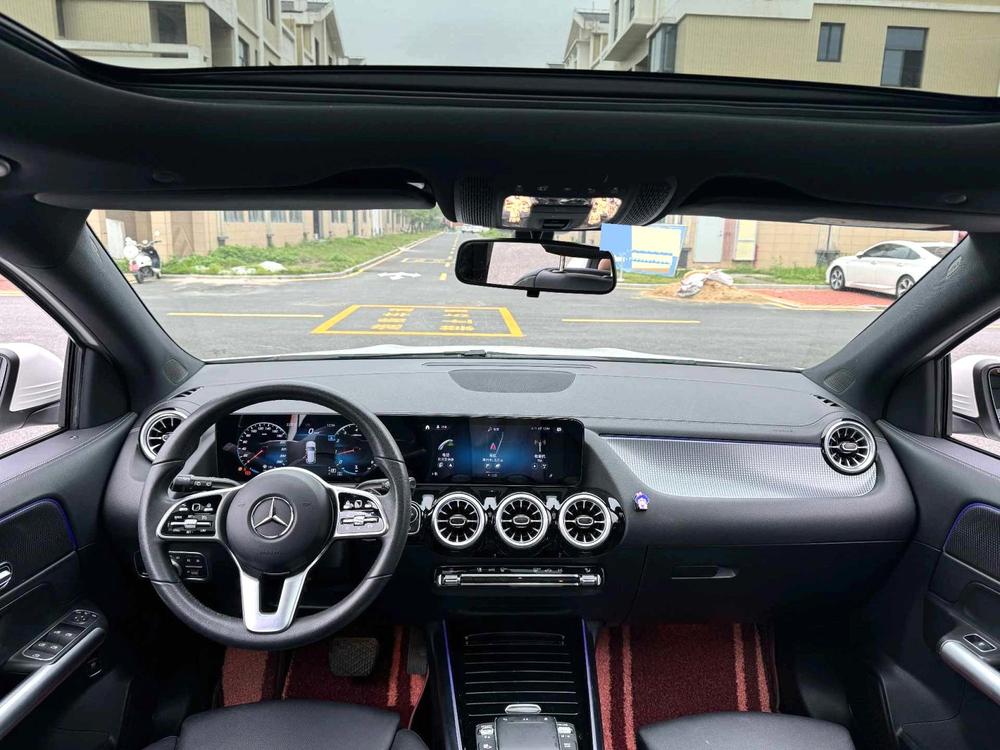 Mercedes-Benz Mercedes-Benz GLA