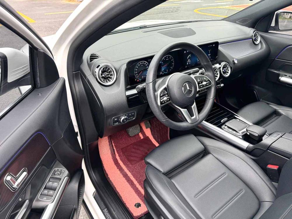 Mercedes-Benz Mercedes-Benz GLA