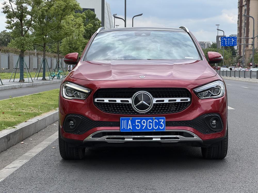 Mercedes-Benz Mercedes-Benz GLA