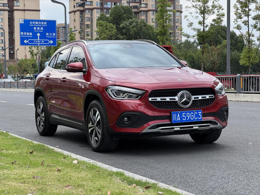 Mercedes-Benz Mercedes-Benz GLA