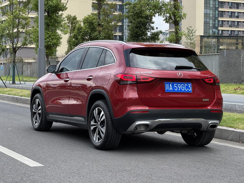 Mercedes-Benz Mercedes-Benz GLA